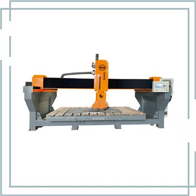 चार -एक्सिस सीएनसी ब्रिज सॉ कटिंग मशीन